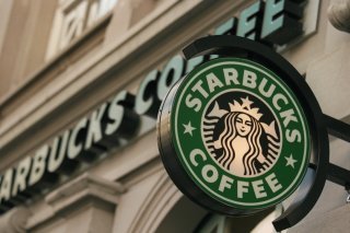 Starbucks va fermer des succursales dans le pays, celles dont la fréquentation est jugée insuffisante ou sans perspective économique à long terme. (archive) KEYSTONE/GAETAN BALLY